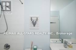907 - 38 Niagara Street Property Photo 11