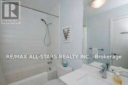 907 - 38 Niagara Street Property Photo 12