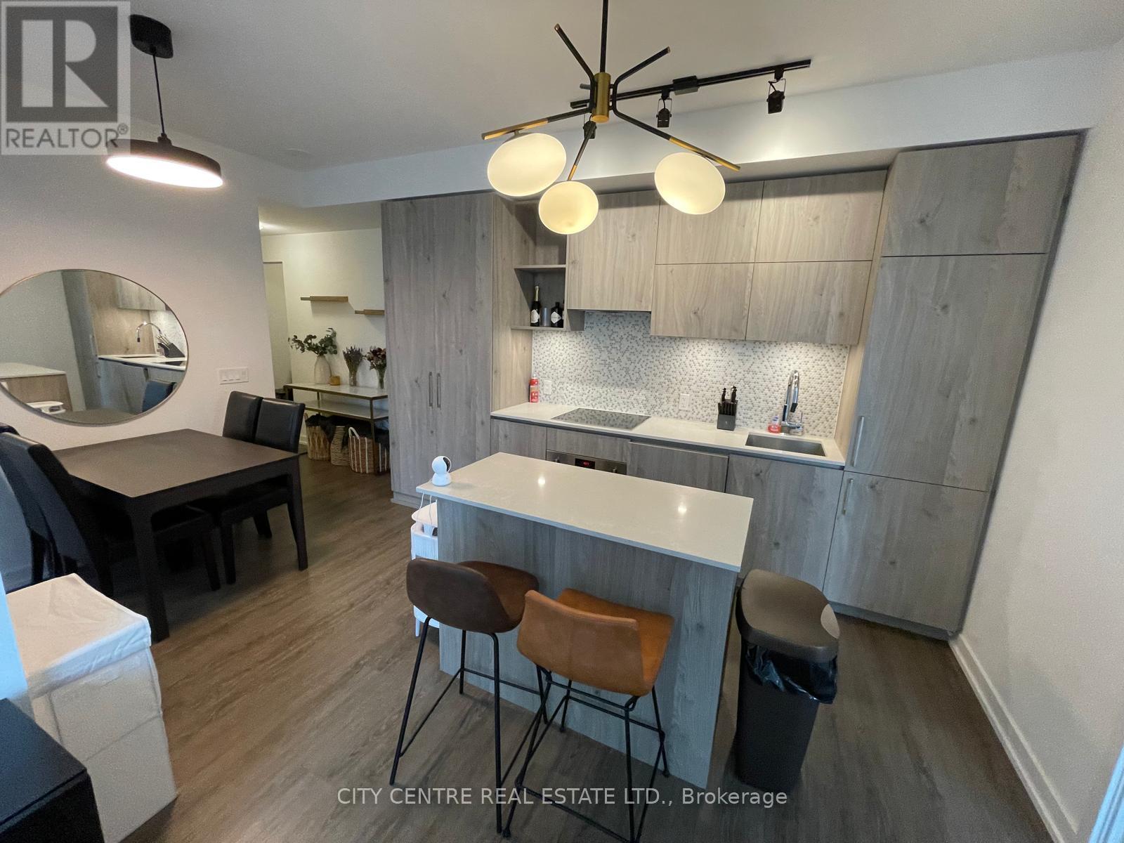 1602 - 1 YORKVILLE AVENUE Property Photo 1
