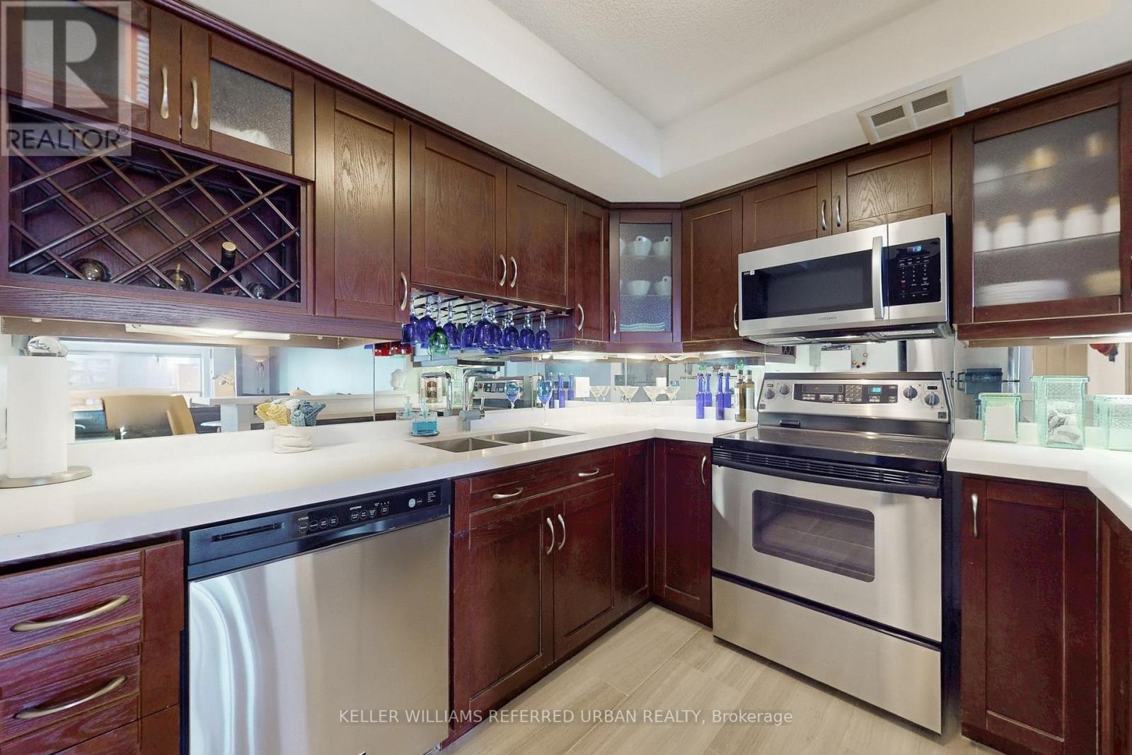 1416 - 25 The Esplanade Property Photo 14