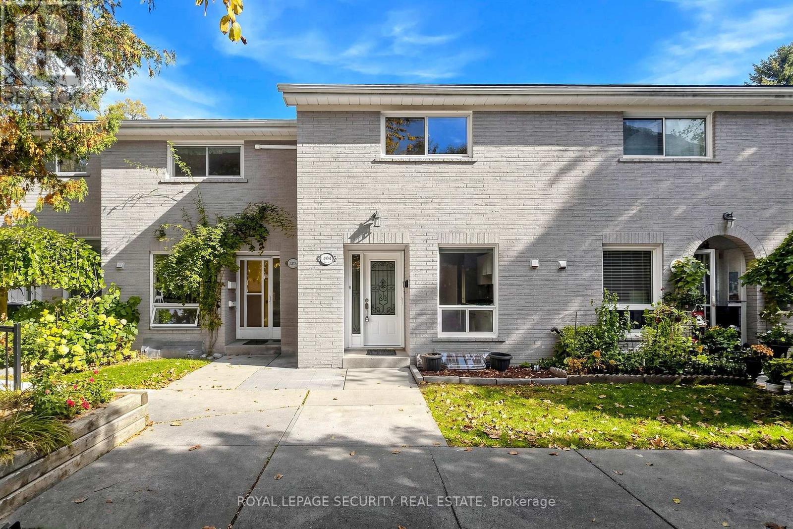 404 - 15 Liszt Gate Property Photo 1