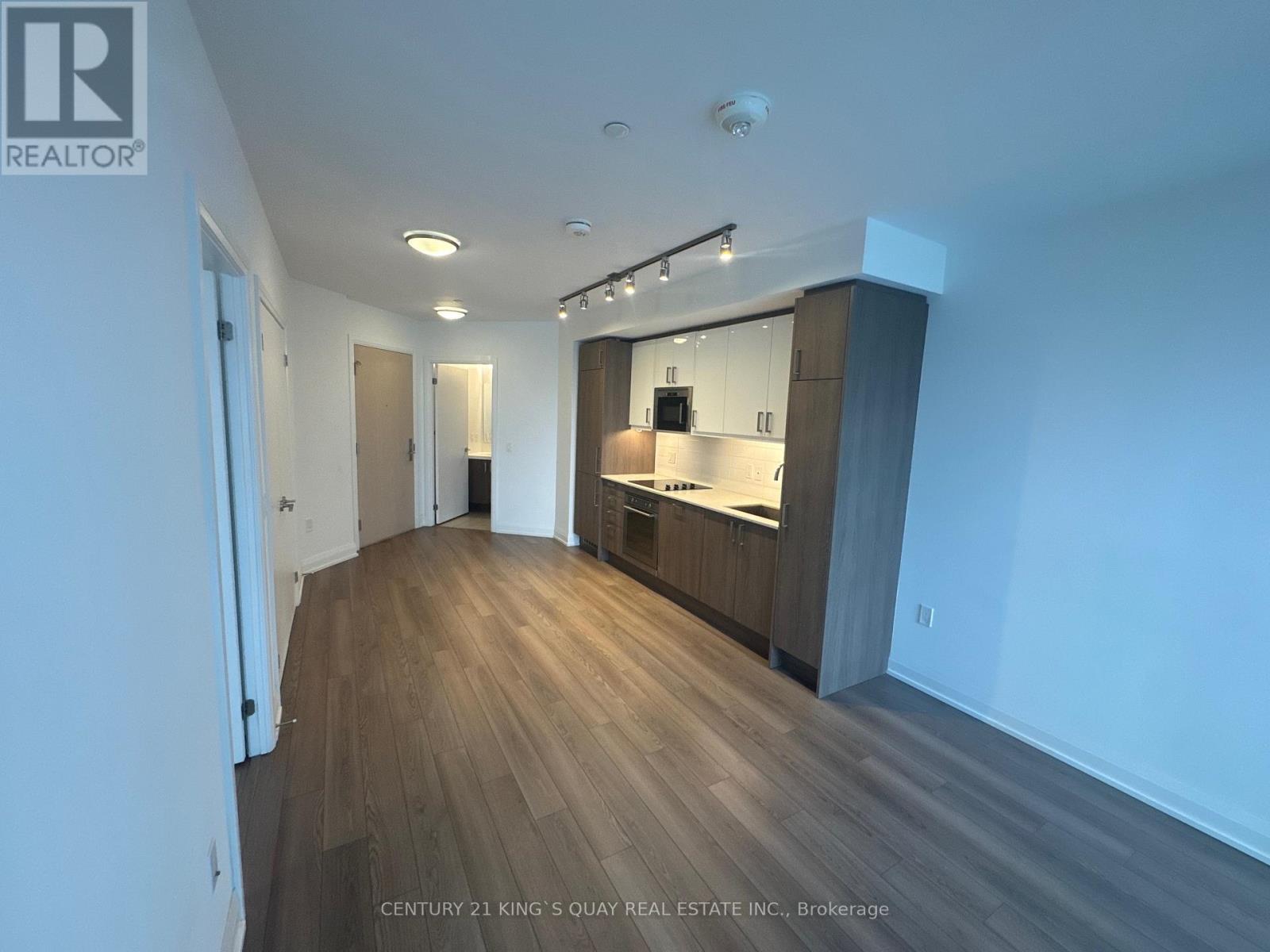 2103 - 77 Mutual Street Property Photo 5