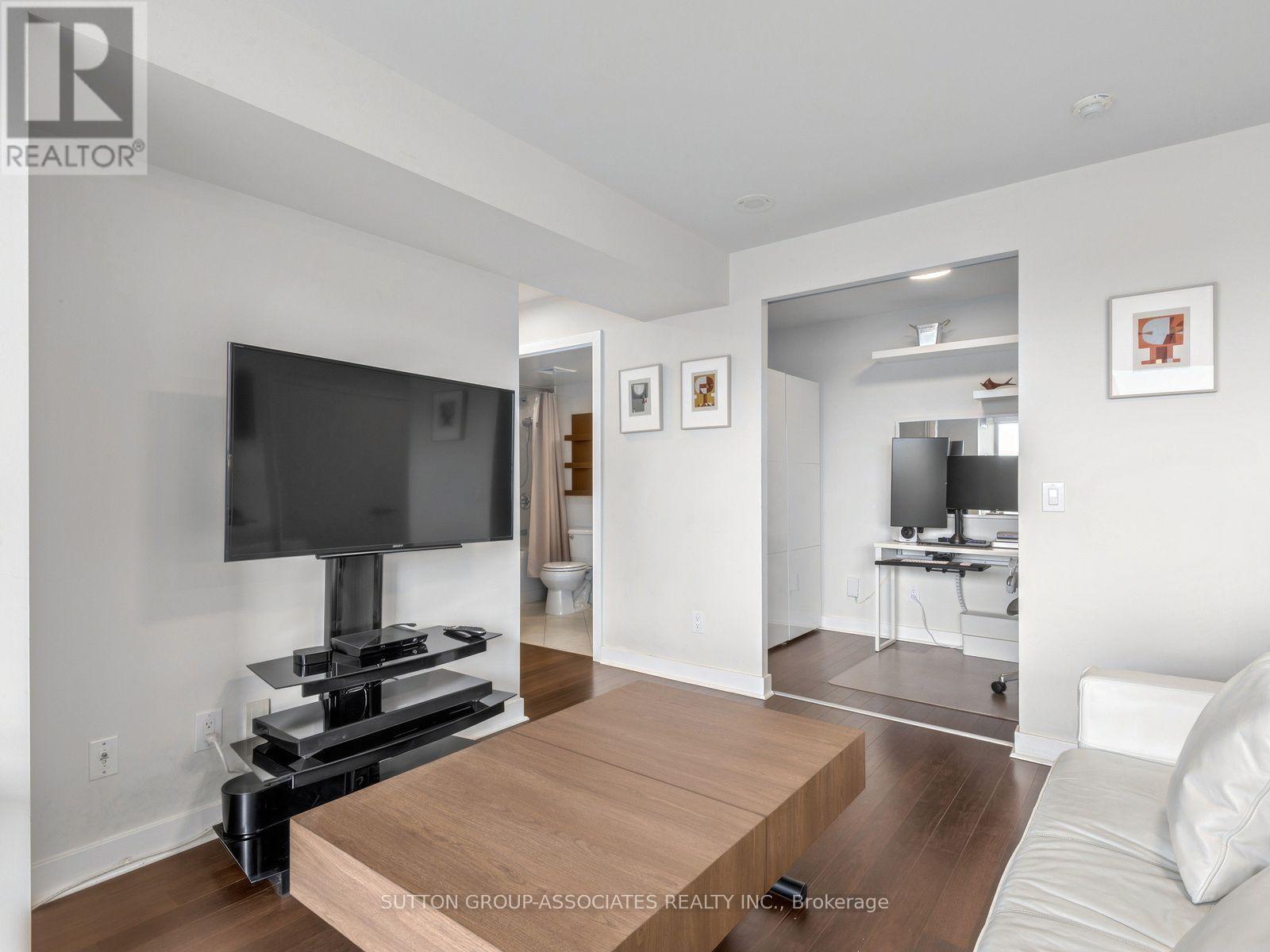 604 - 100 Western Battery Road Property Photo 6