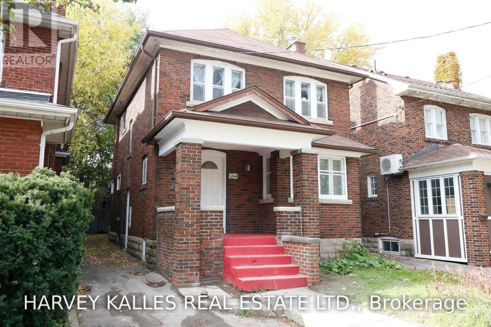 184 DUPLEX AVENUE Property Photo 1