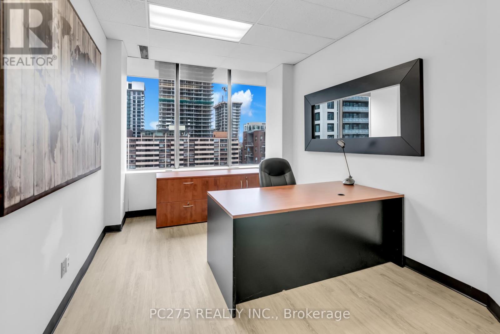 Floor11 - 120 Eglinton Avenue E Property Photo 15