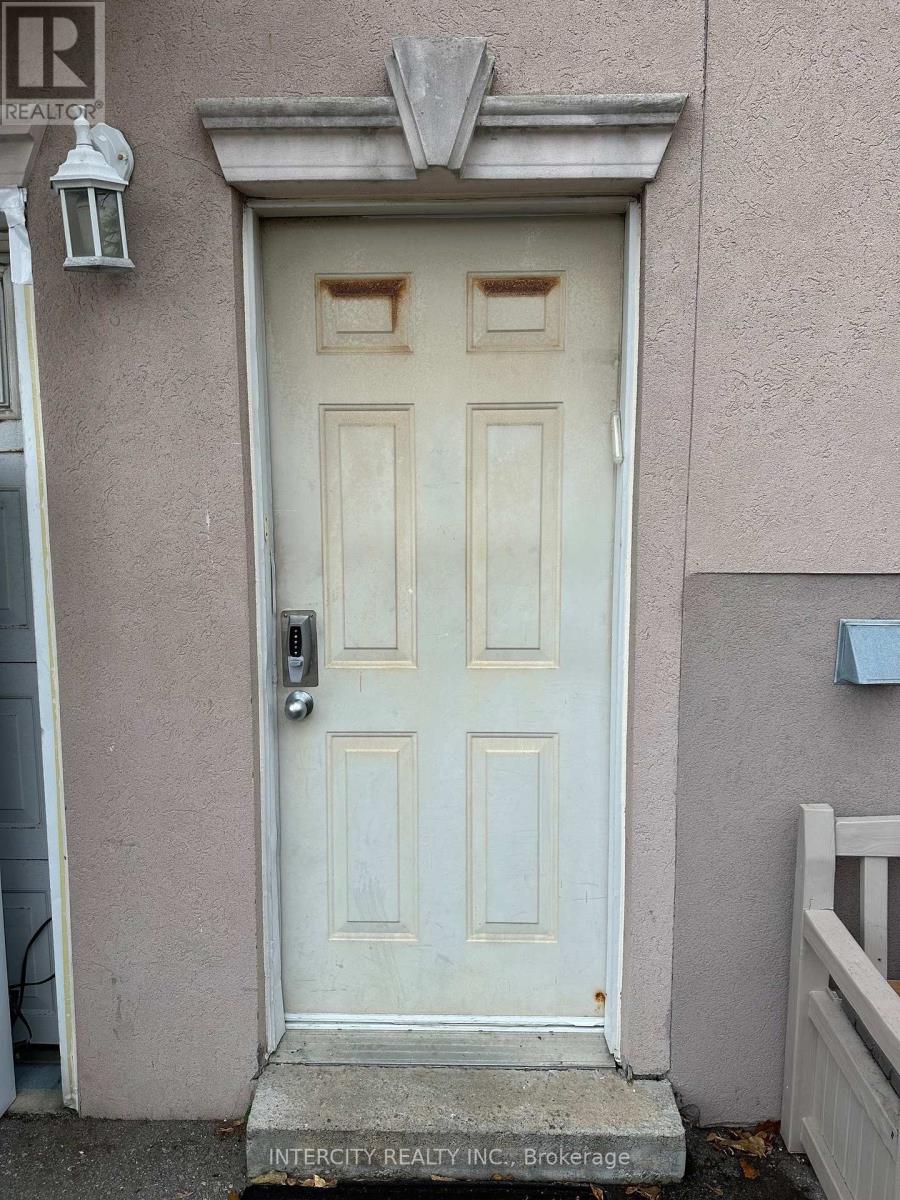 Bsmt - 222 Combe Avenue Property Photo 2