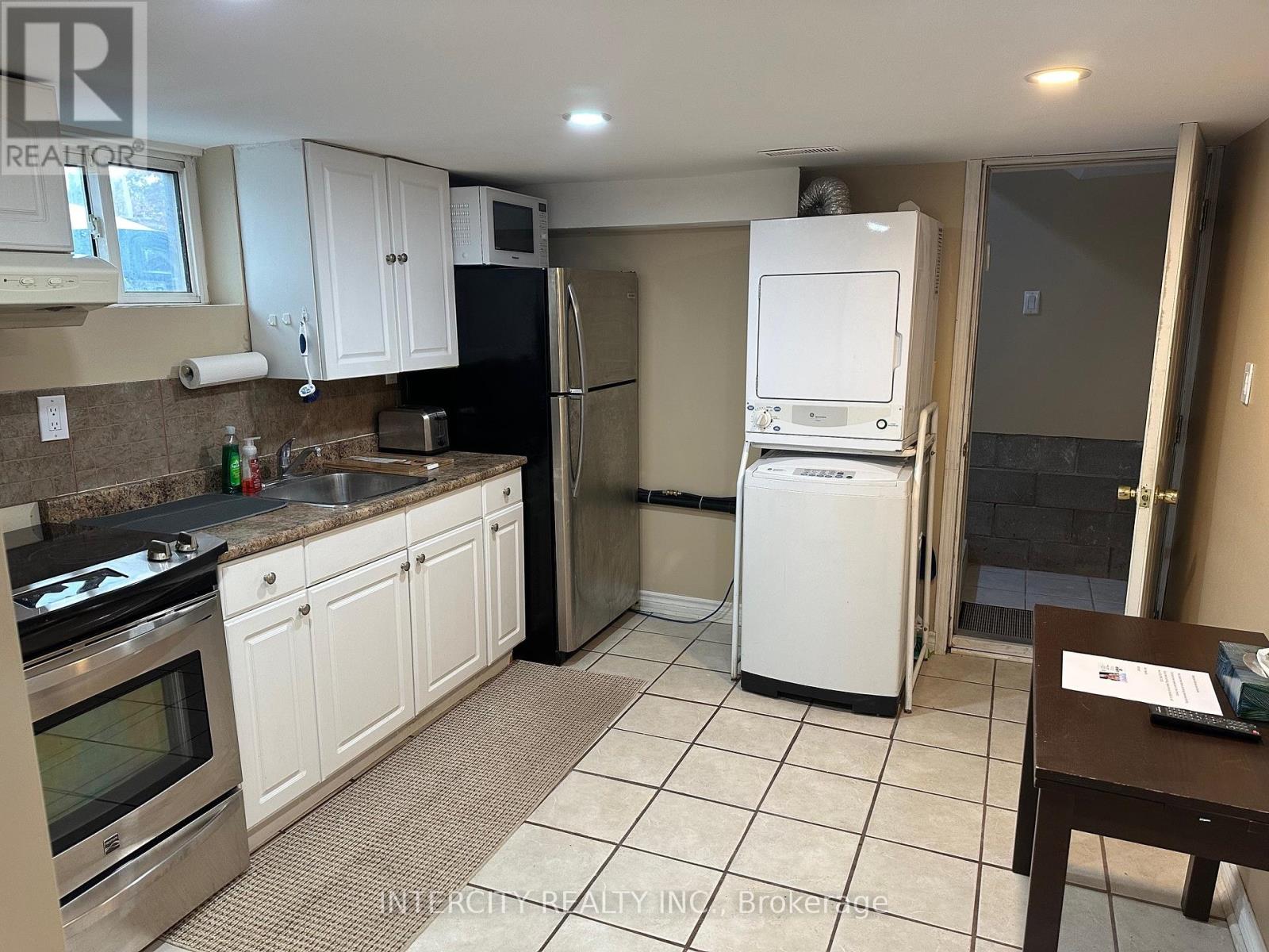 Bsmt - 222 Combe Avenue Property Photo 6