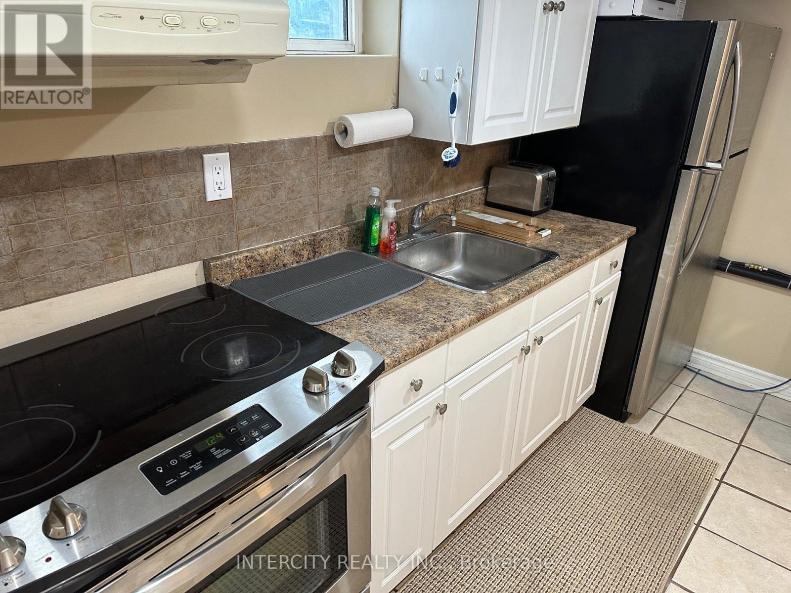 Bsmt - 222 Combe Avenue Property Photo 7