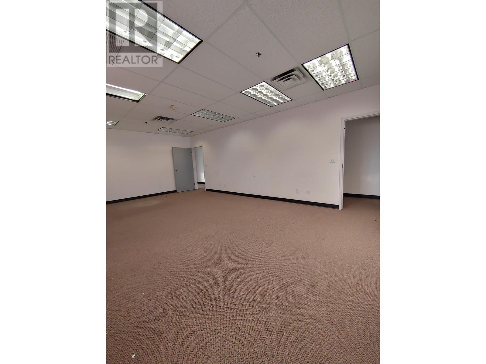 10020 93 Avenue Property Photo 9