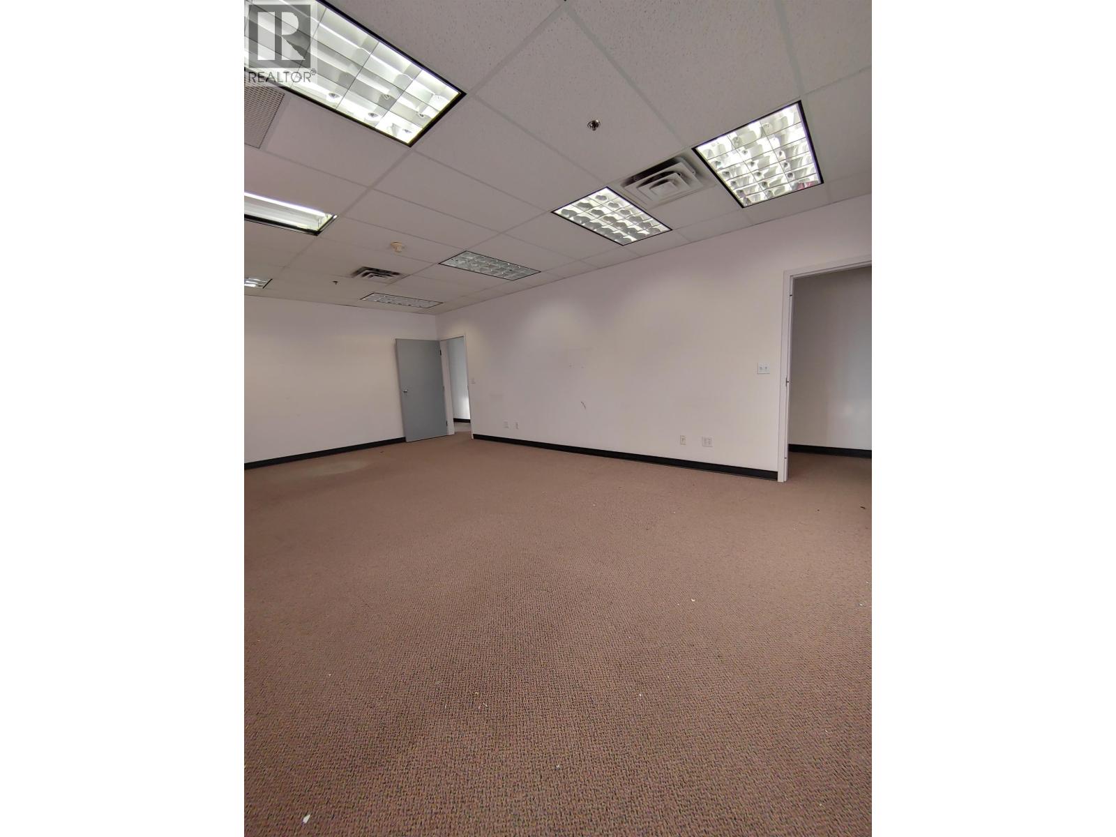 10020 93 Avenue Property Photo 9