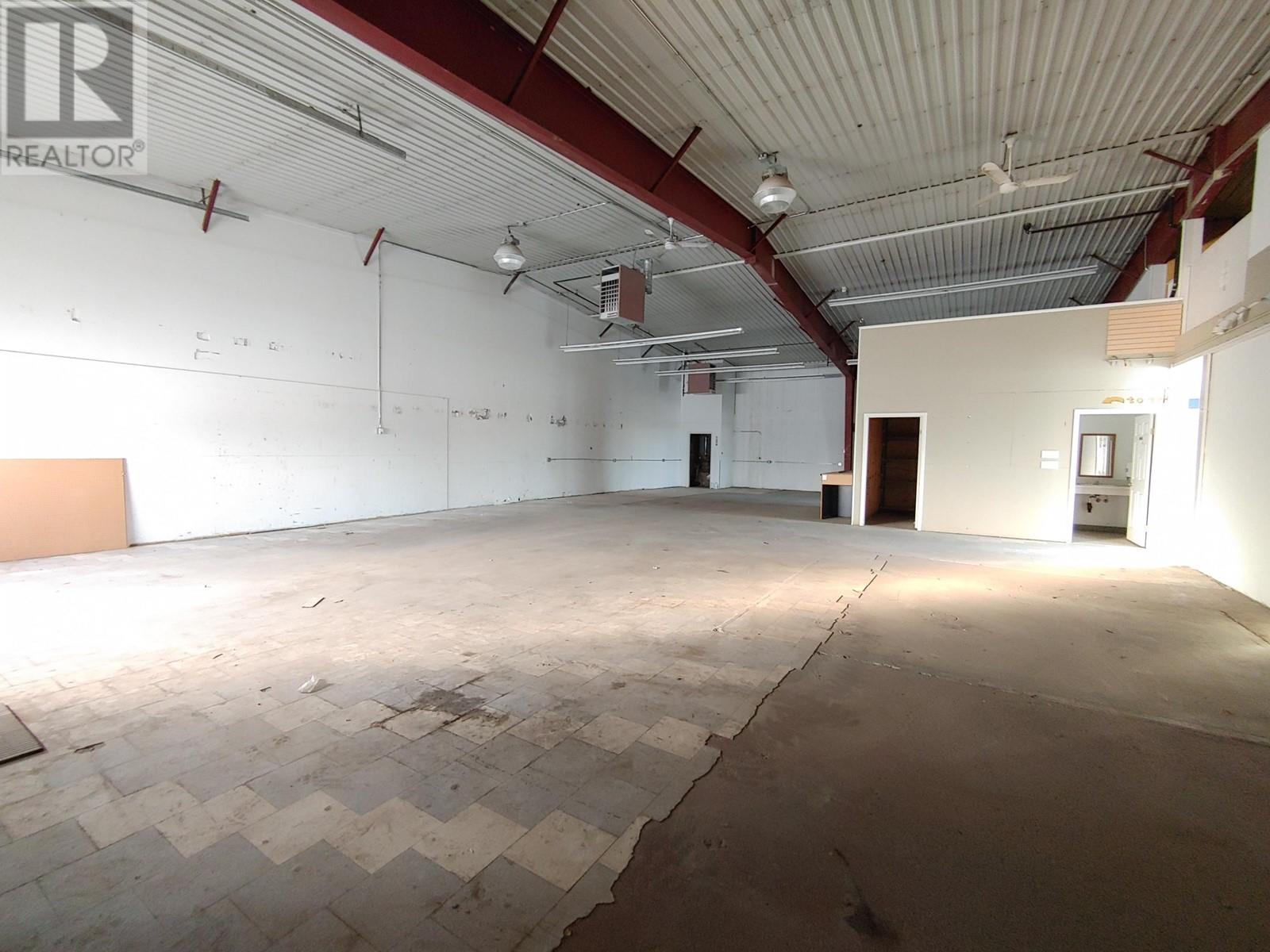 10020 93 Avenue Property Photo 12