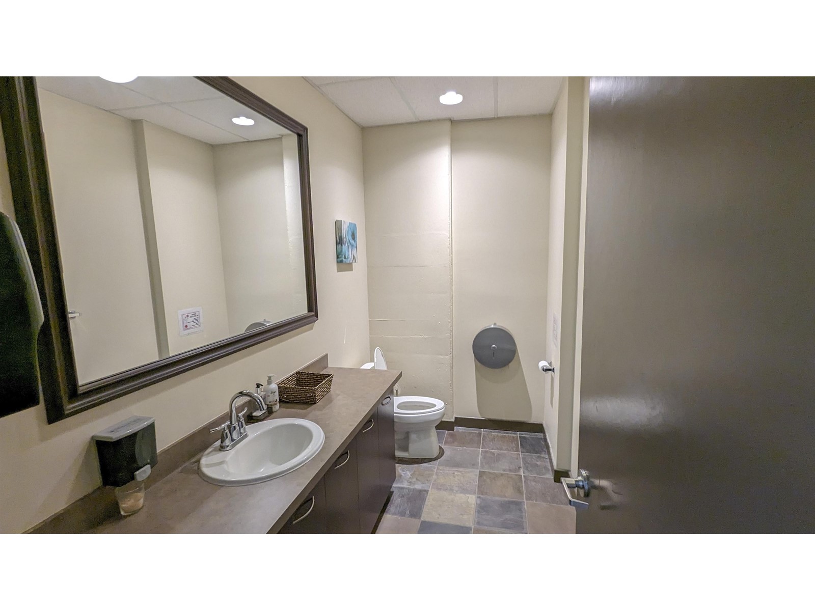100 15261 Russell Avenue Property Photo 8