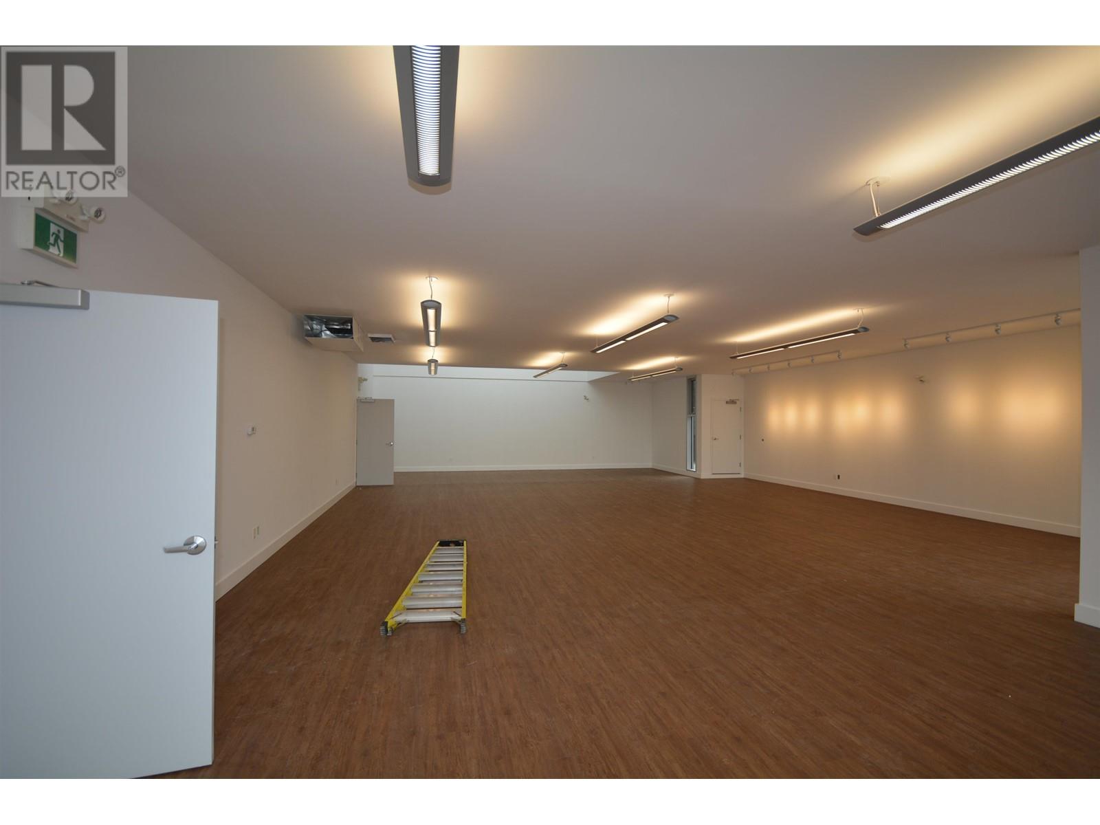 B 10019 103 Avenue Property Photo 17