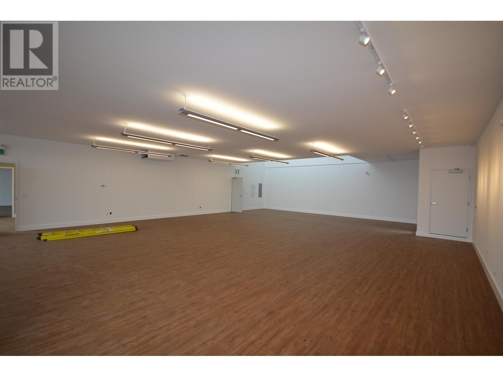D 10019 103 Avenue Property Photo 23