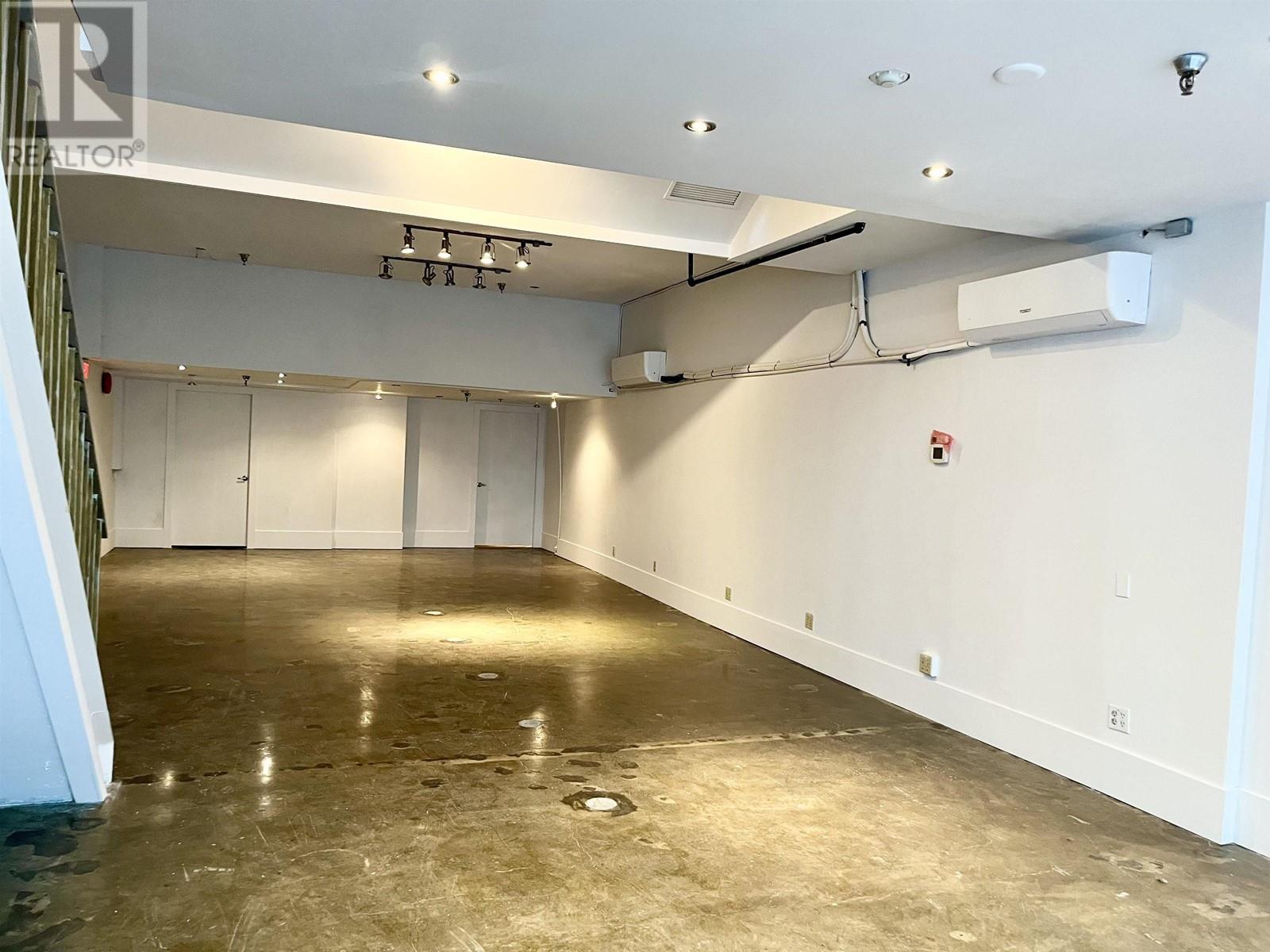 1284 Robson Street Property Photo 8