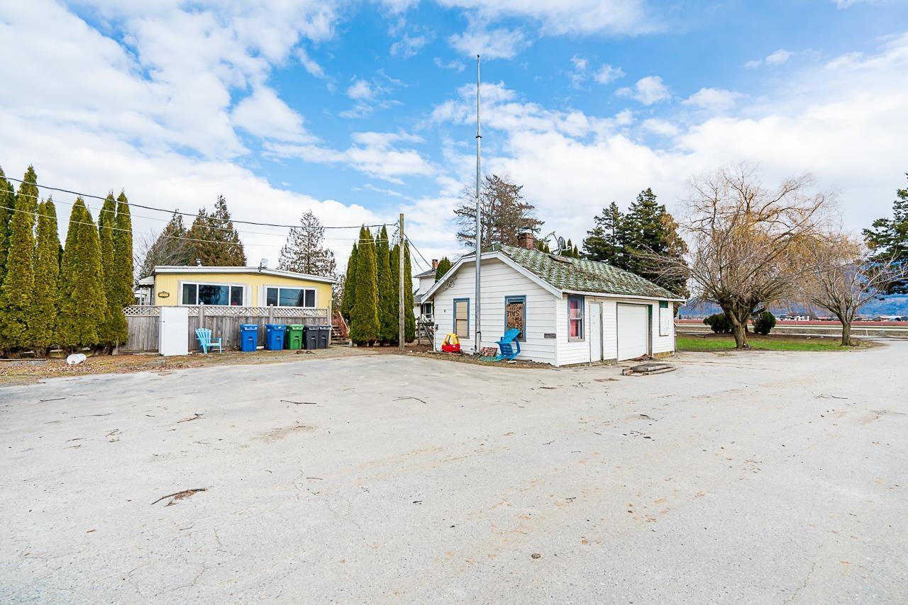 39963 North Parallel Road Property Photo 7