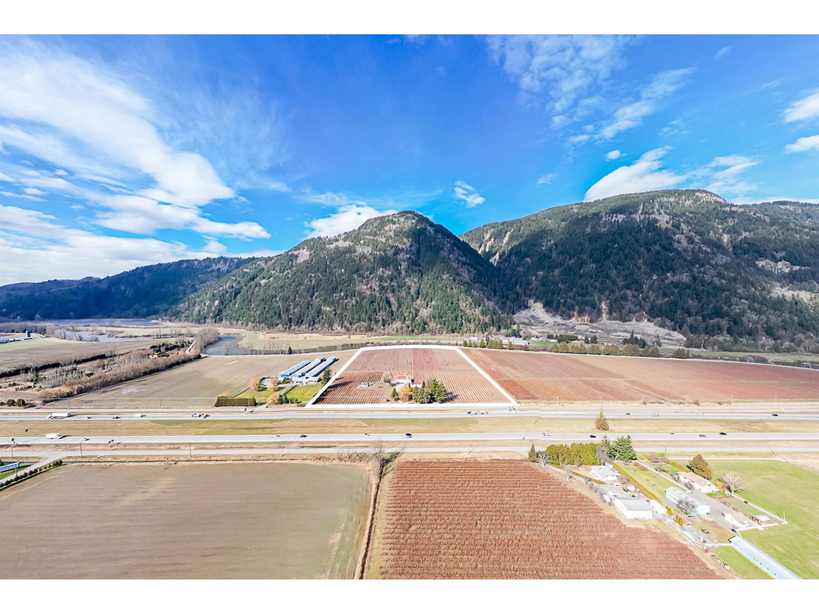 39963 North Parallel Road Property Photo 10