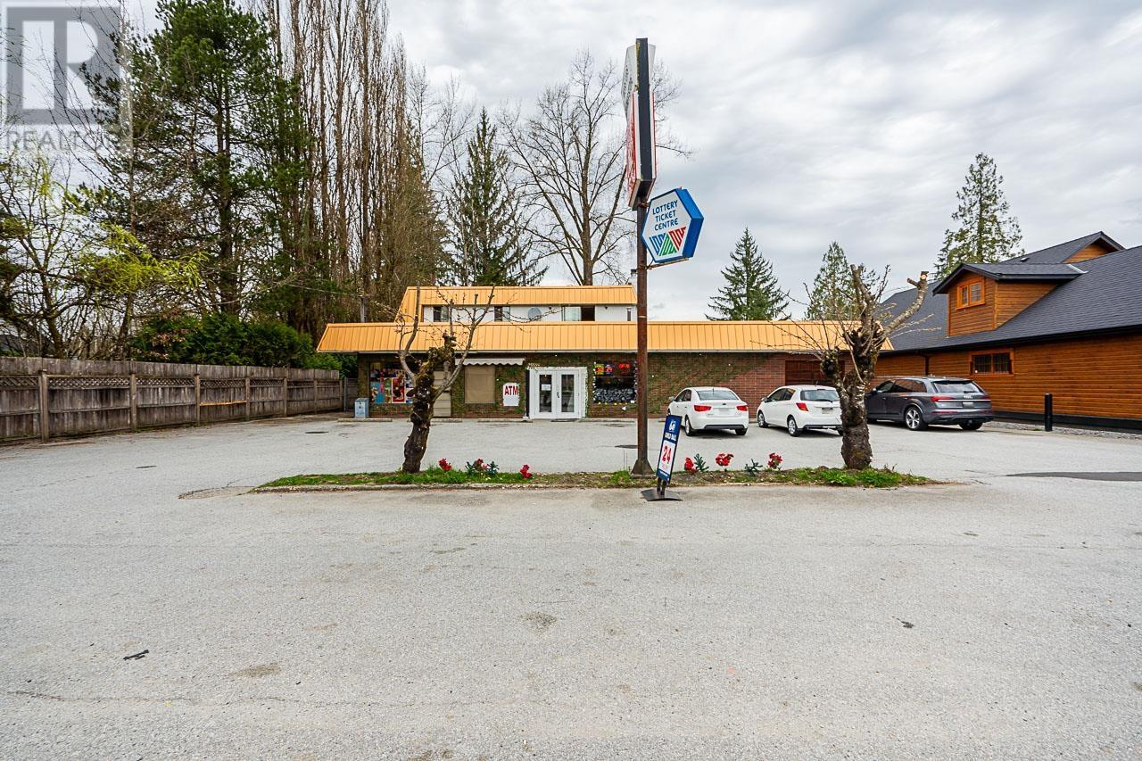 25559 Dewdney Trunk Road Property Photo 2