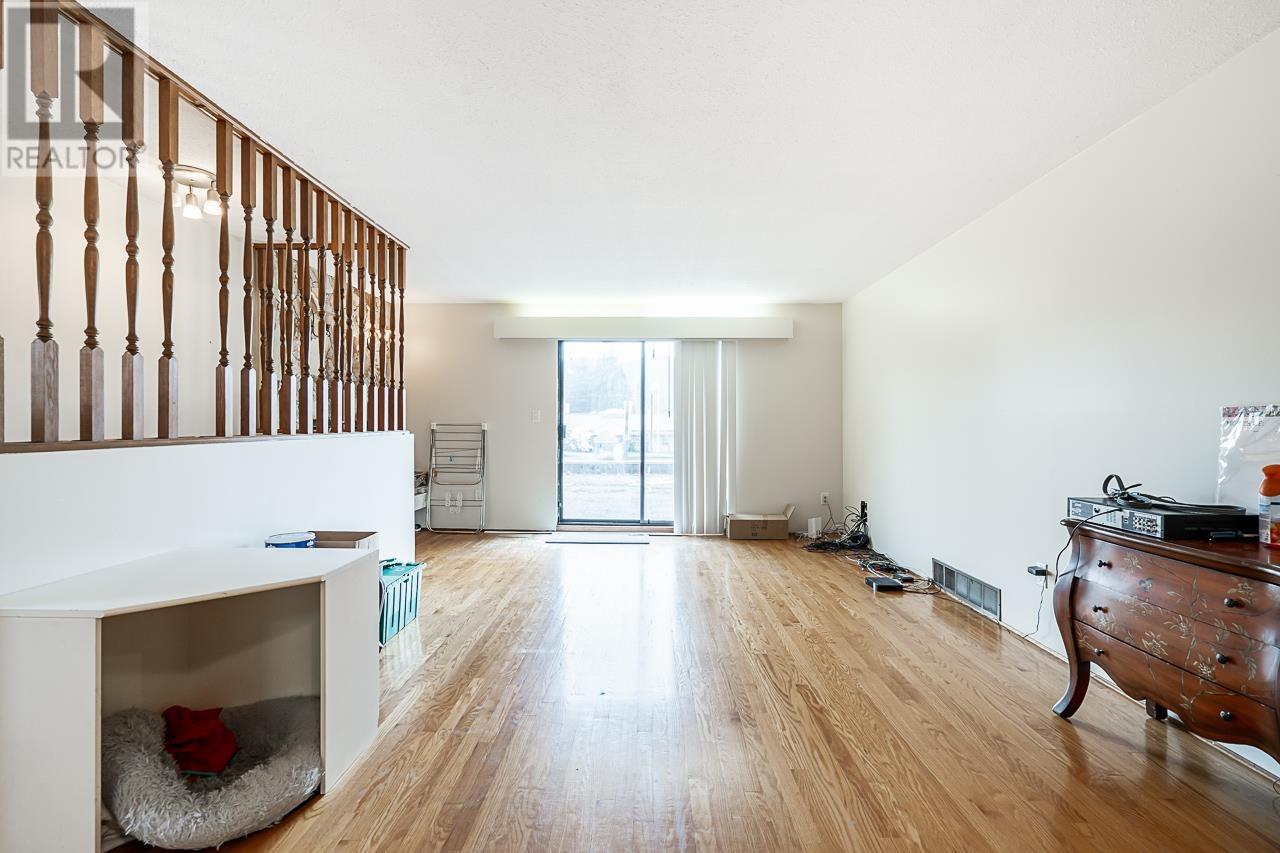 25559 Dewdney Trunk Road Property Photo 23