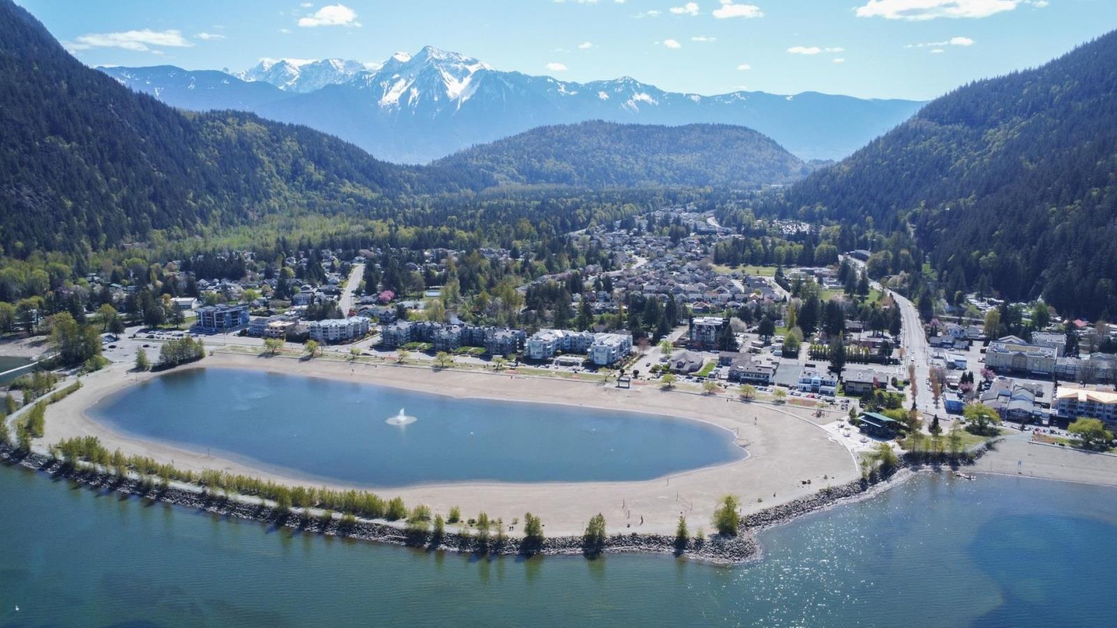 4 120 Esplanade Avenue, Harrison Hot Springs Property Photo 9