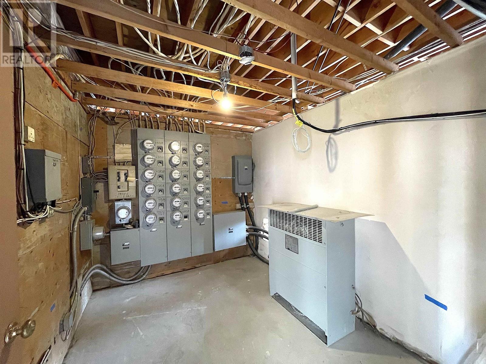 406 E Hastings Street Property Photo 11