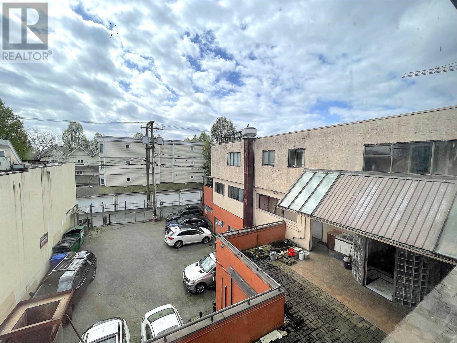 406 E Hastings Street Property Photo 12