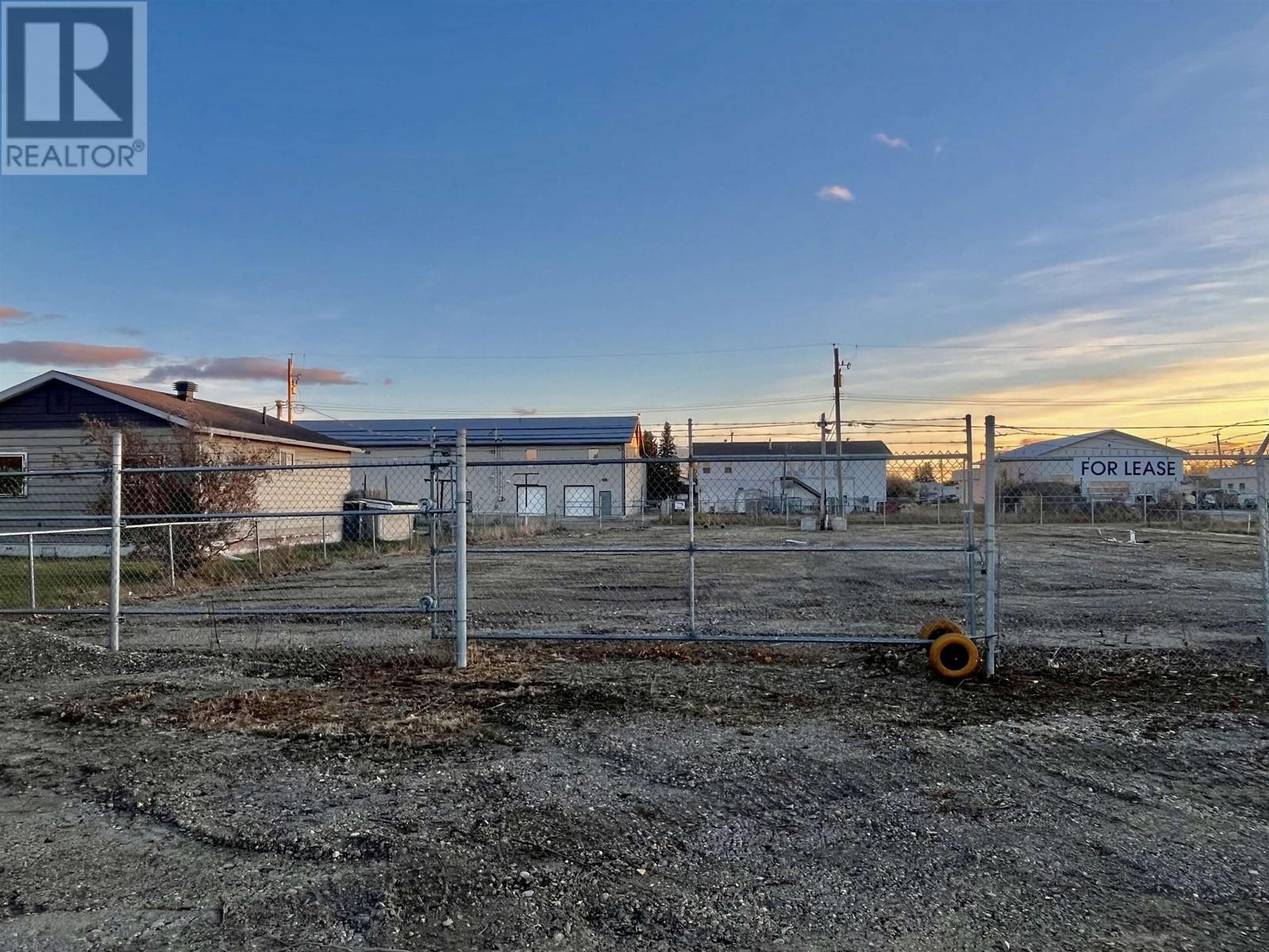 8128-8130 101 Avenue Property Photo 2