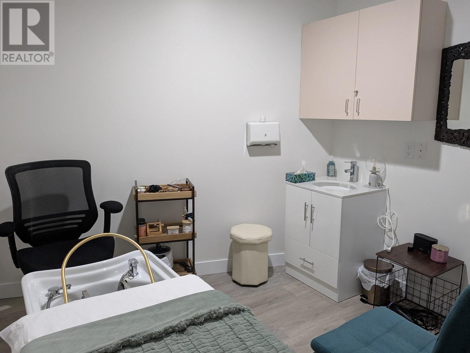 1 22722 Lougheed Highway Property Photo 8