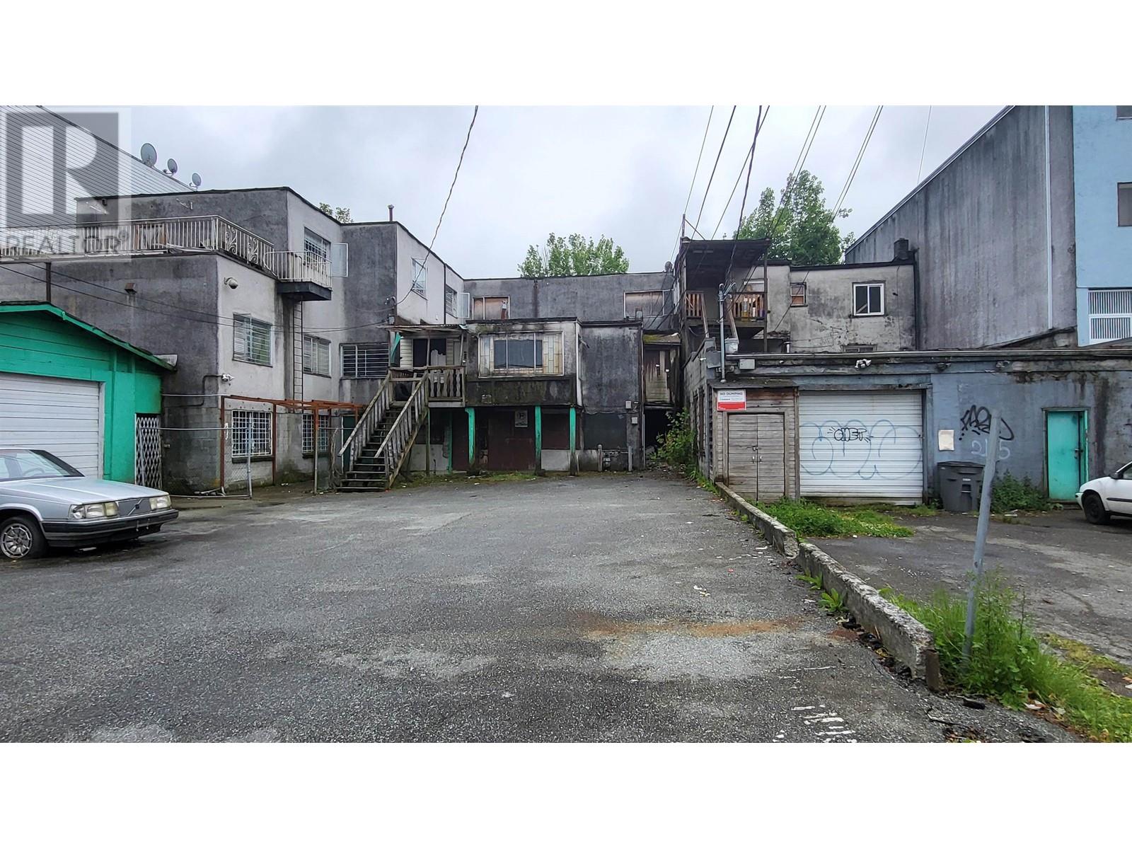 2117 2121 Kingsway Property Photo 8