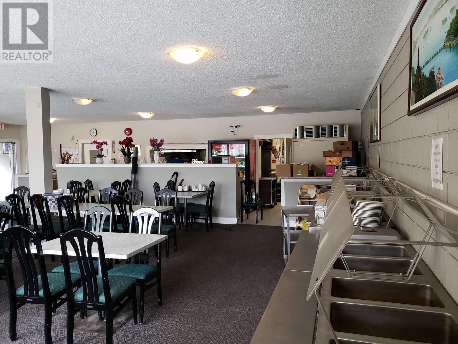 2260 Hart Highway Property Photo 8