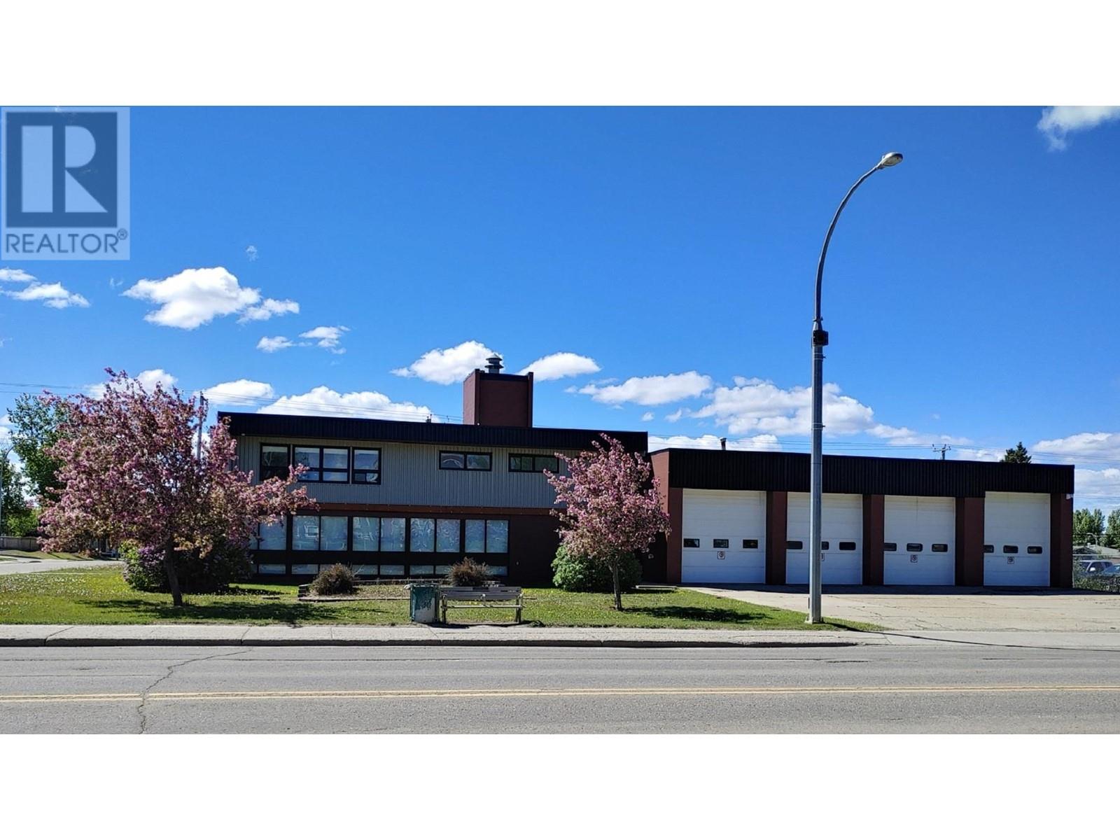 9407 100 AVENUE Property Photo 1