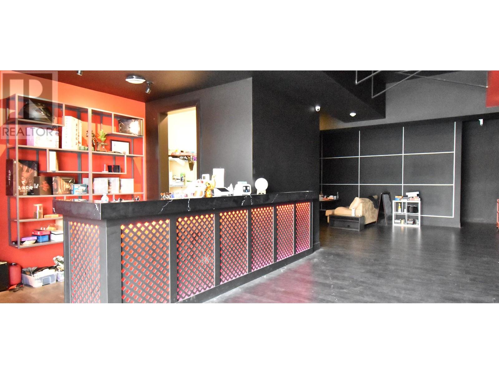 130 4731 Garden City Road Property Photo 2