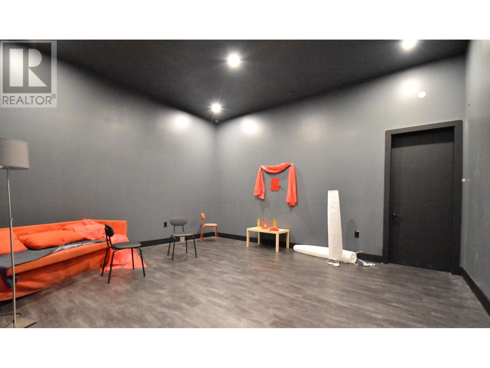 130 4731 Garden City Road Property Photo 8