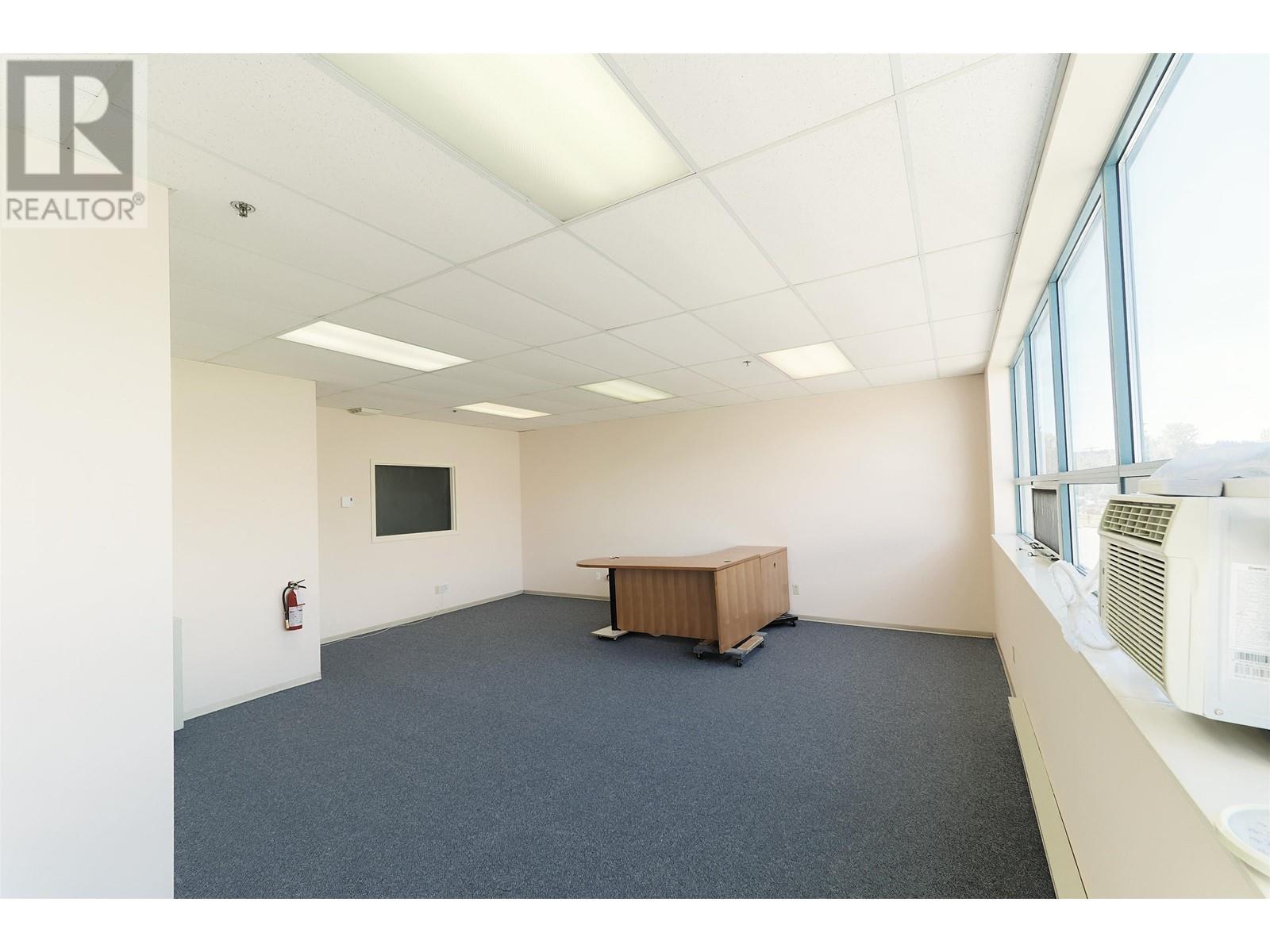 18 1833 Coast Meridian Road Property Photo 2