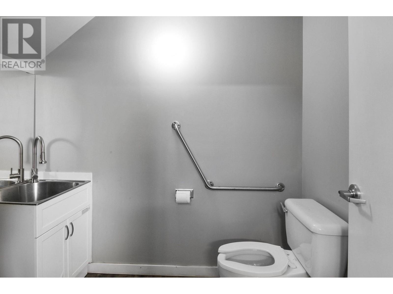 10 62 Fawcett Road Property Photo 5