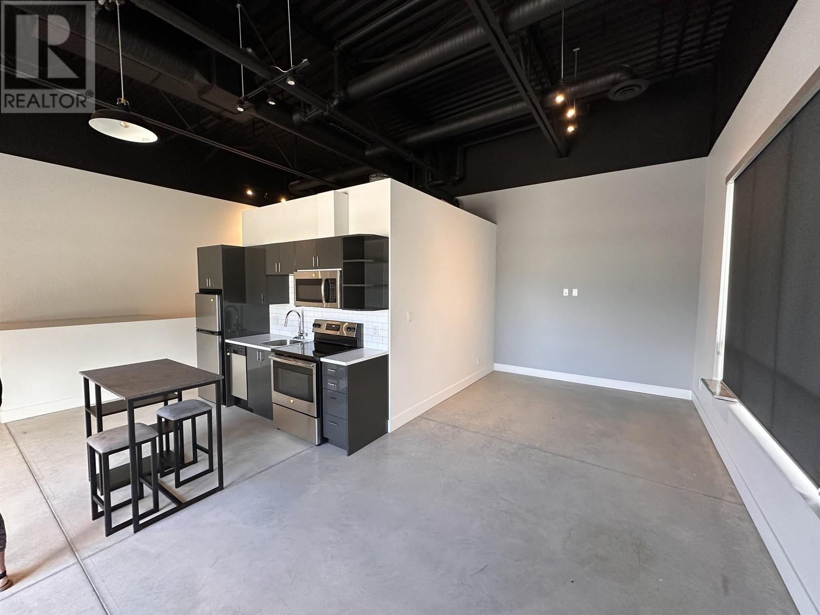 17 38936 Queens Way Property Photo 14