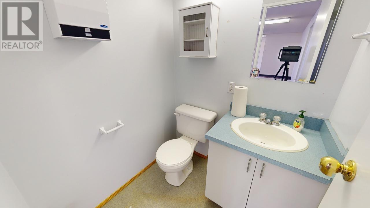 9004 109 Street Property Photo 26