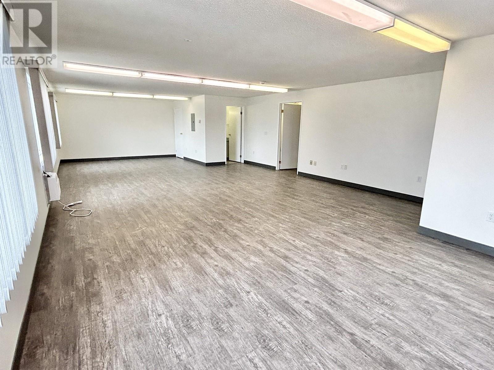 9004 109 Street Property Photo 29