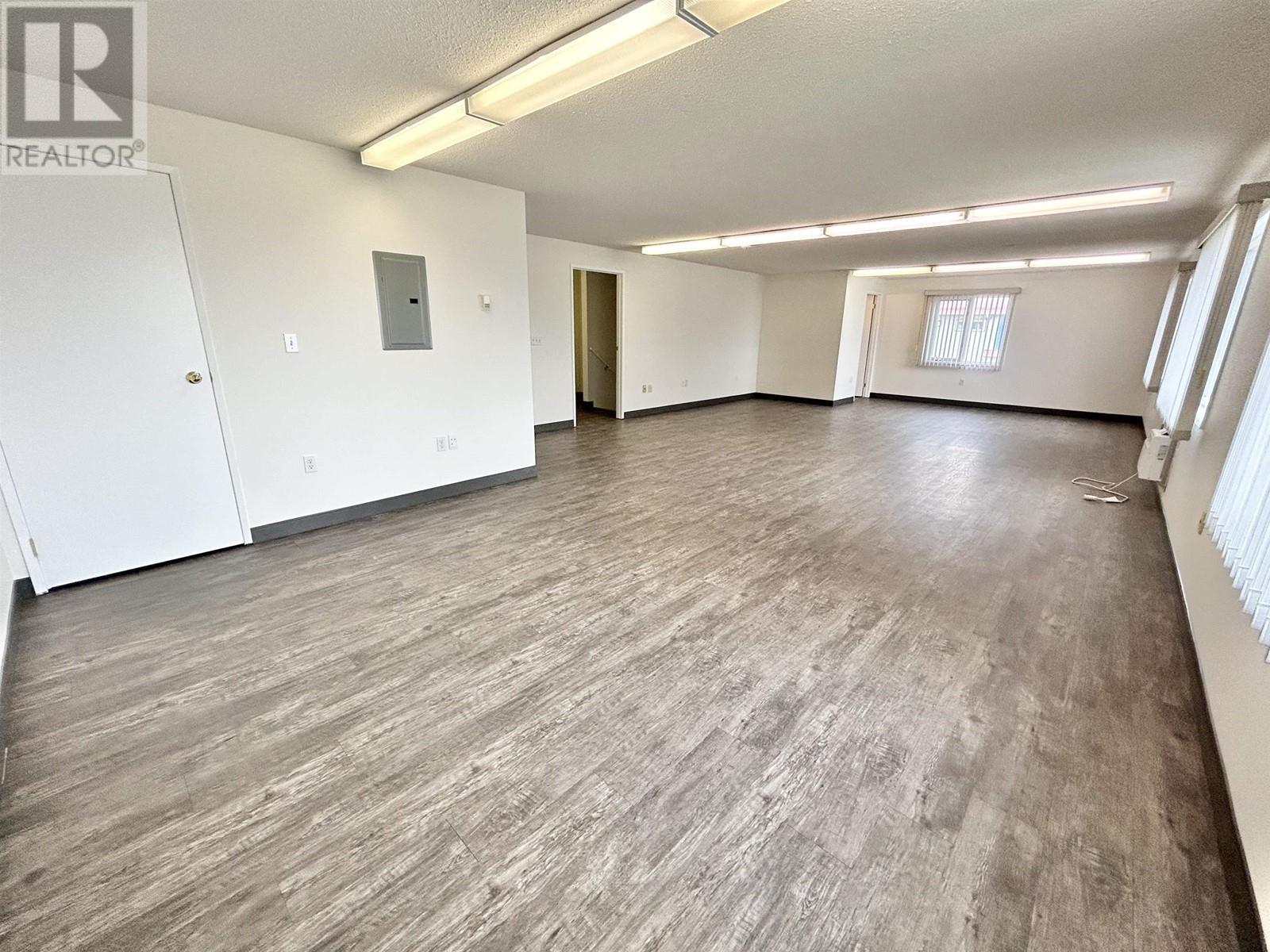 9004 109 Street Property Photo 31
