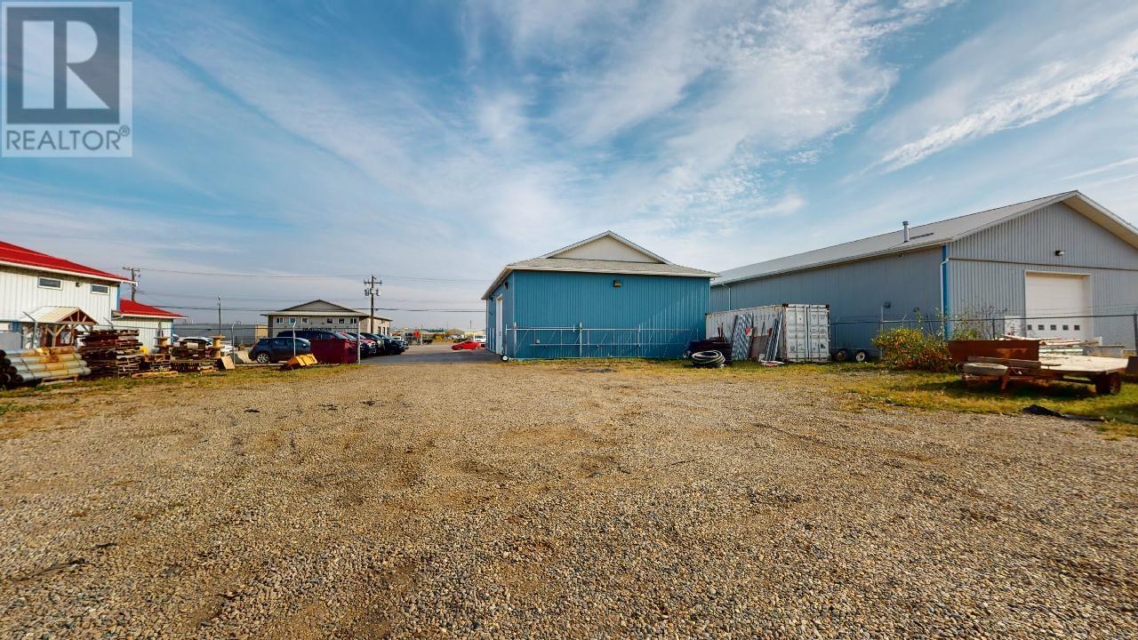 9004 109 Street Property Photo 34