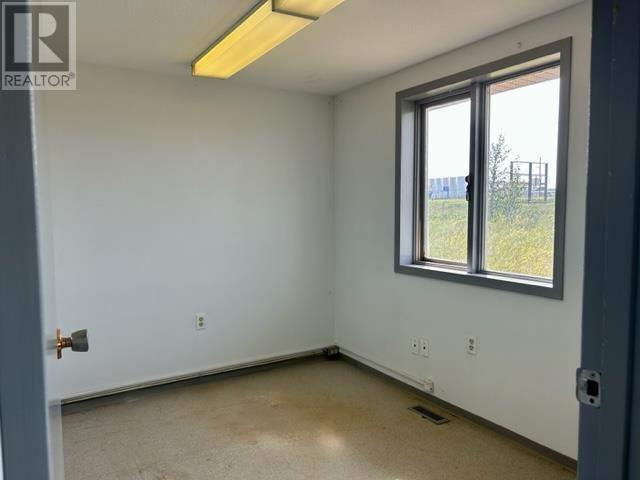 2710 Alaska Highway Property Photo 4