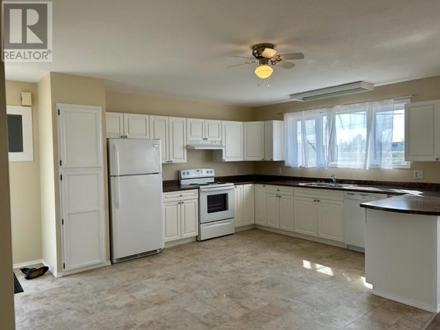 2710 Alaska Highway Property Photo 11