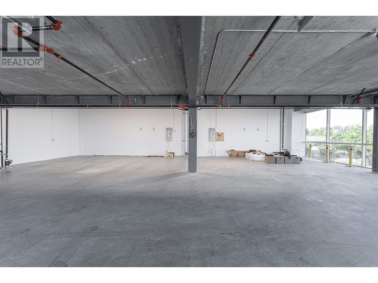 240-242 13880 Wireless Way Property Photo 4