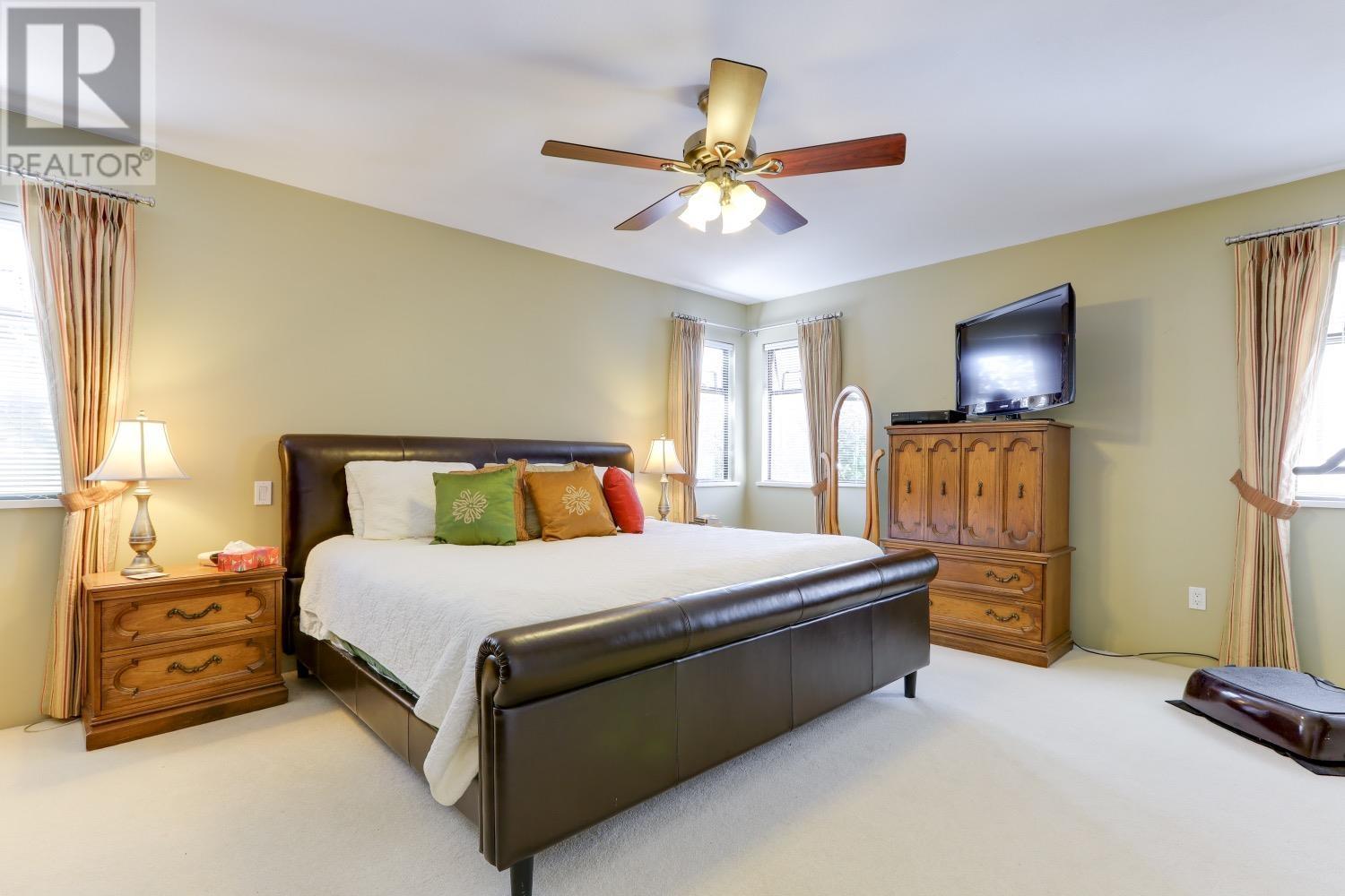 4774 104 Street Property Photo 18