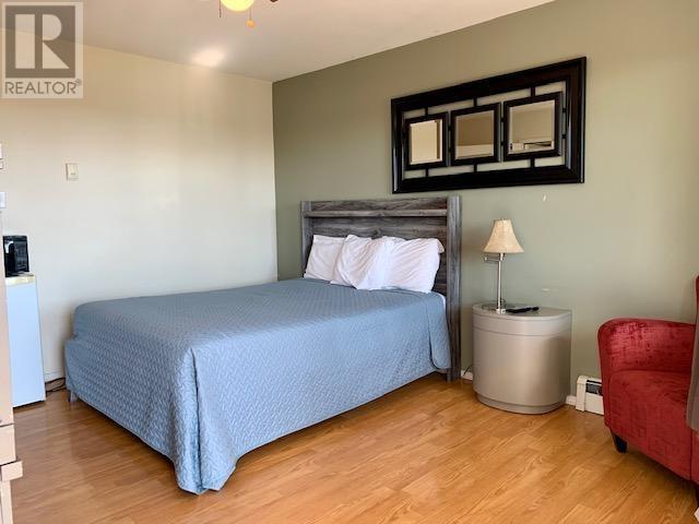 4807 S 50 Avenue Property Photo 11