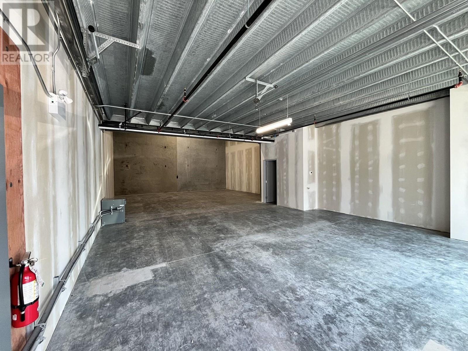 180 12122 Horseshoe Way Property Photo 3