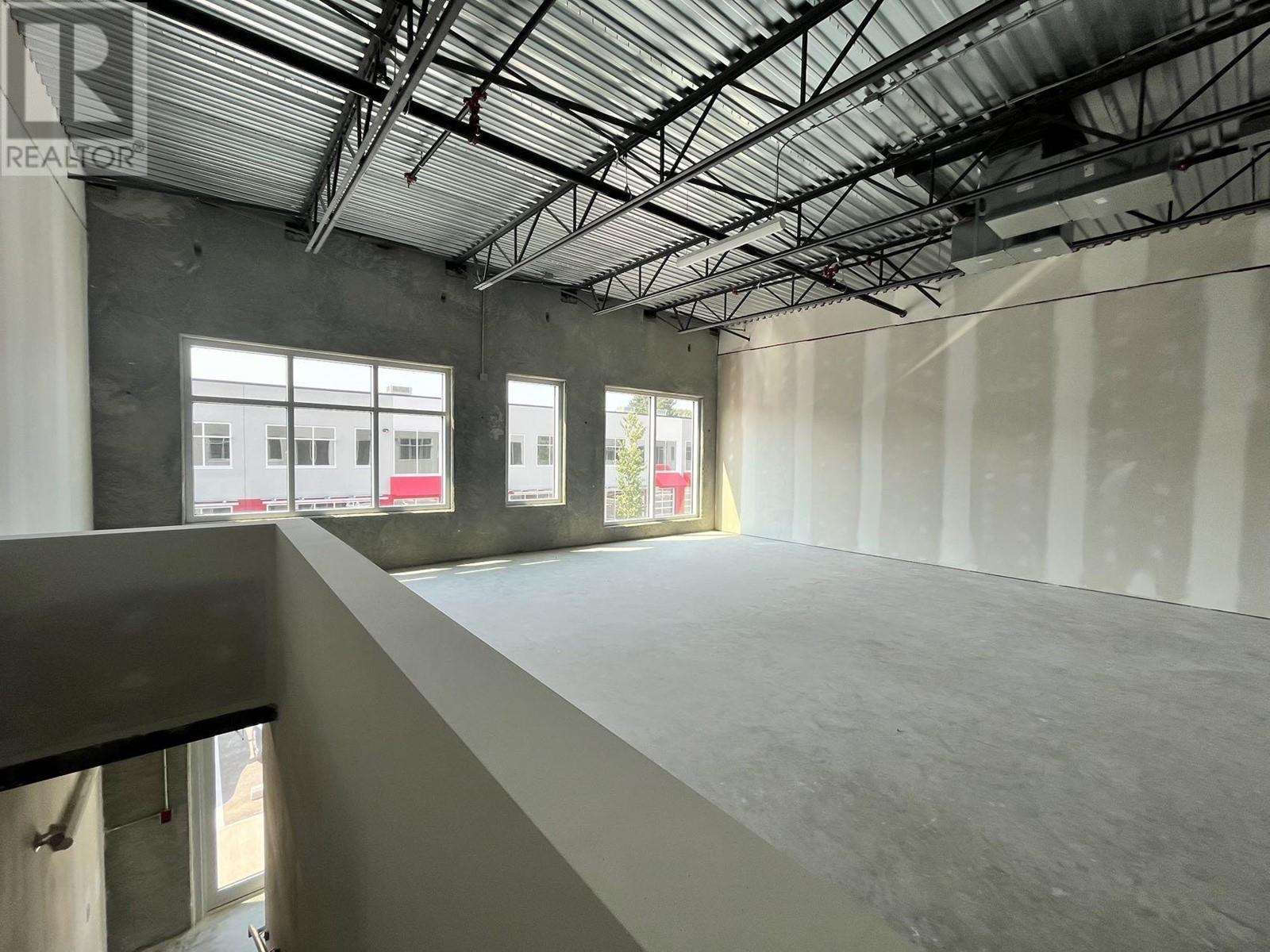180 12122 Horseshoe Way Property Photo 9