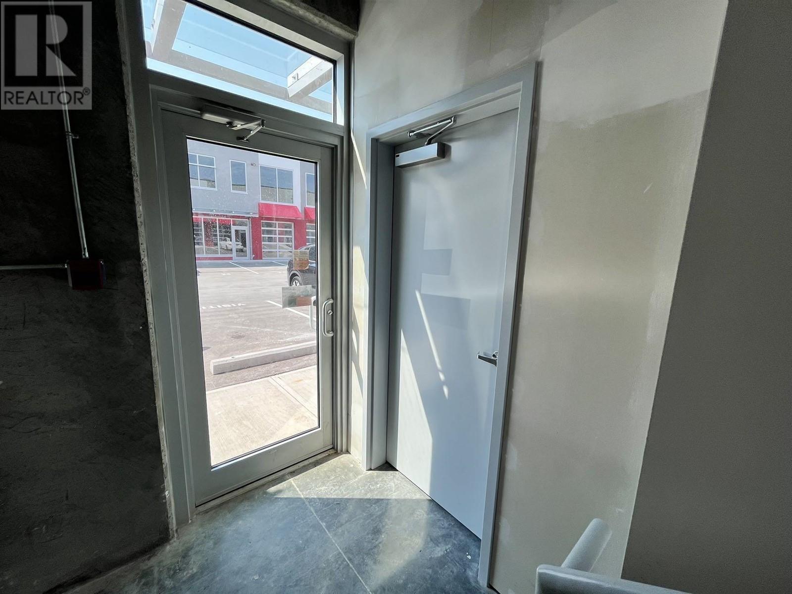 180 12122 Horseshoe Way Property Photo 14