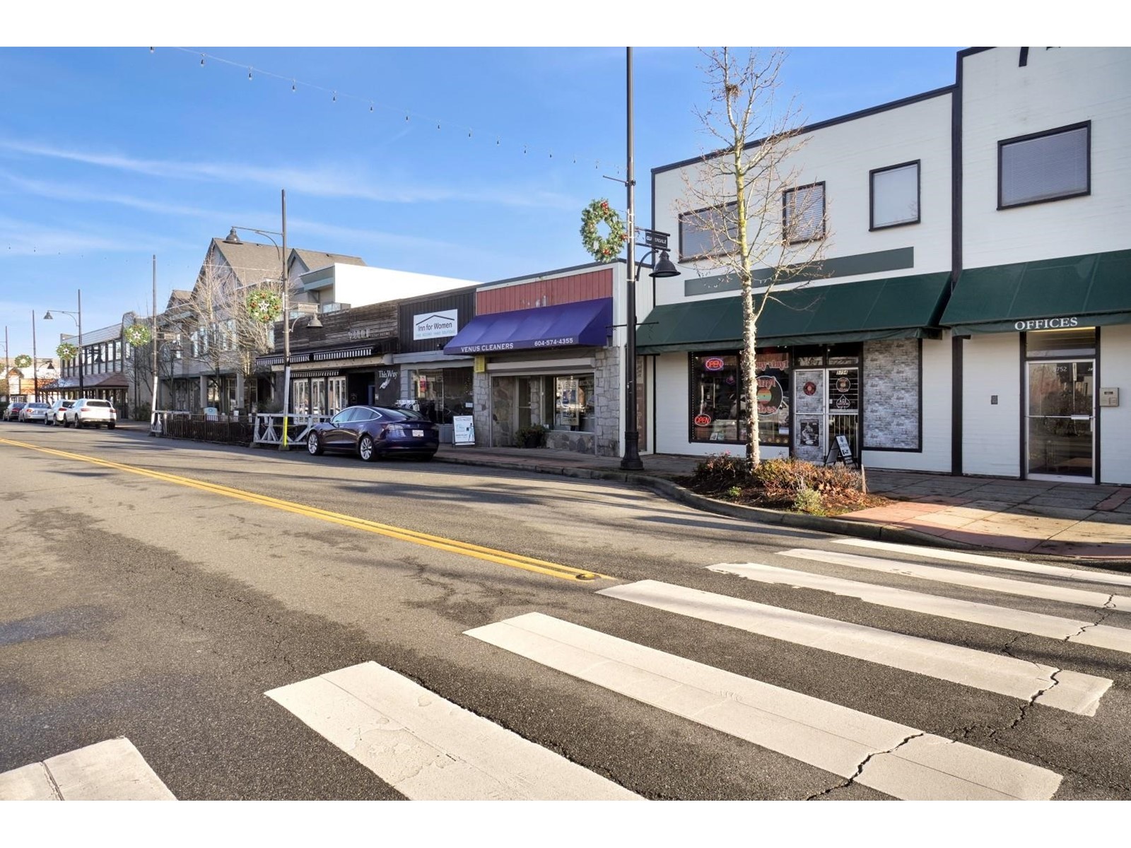 202 5752 176th Street Property Photo 2