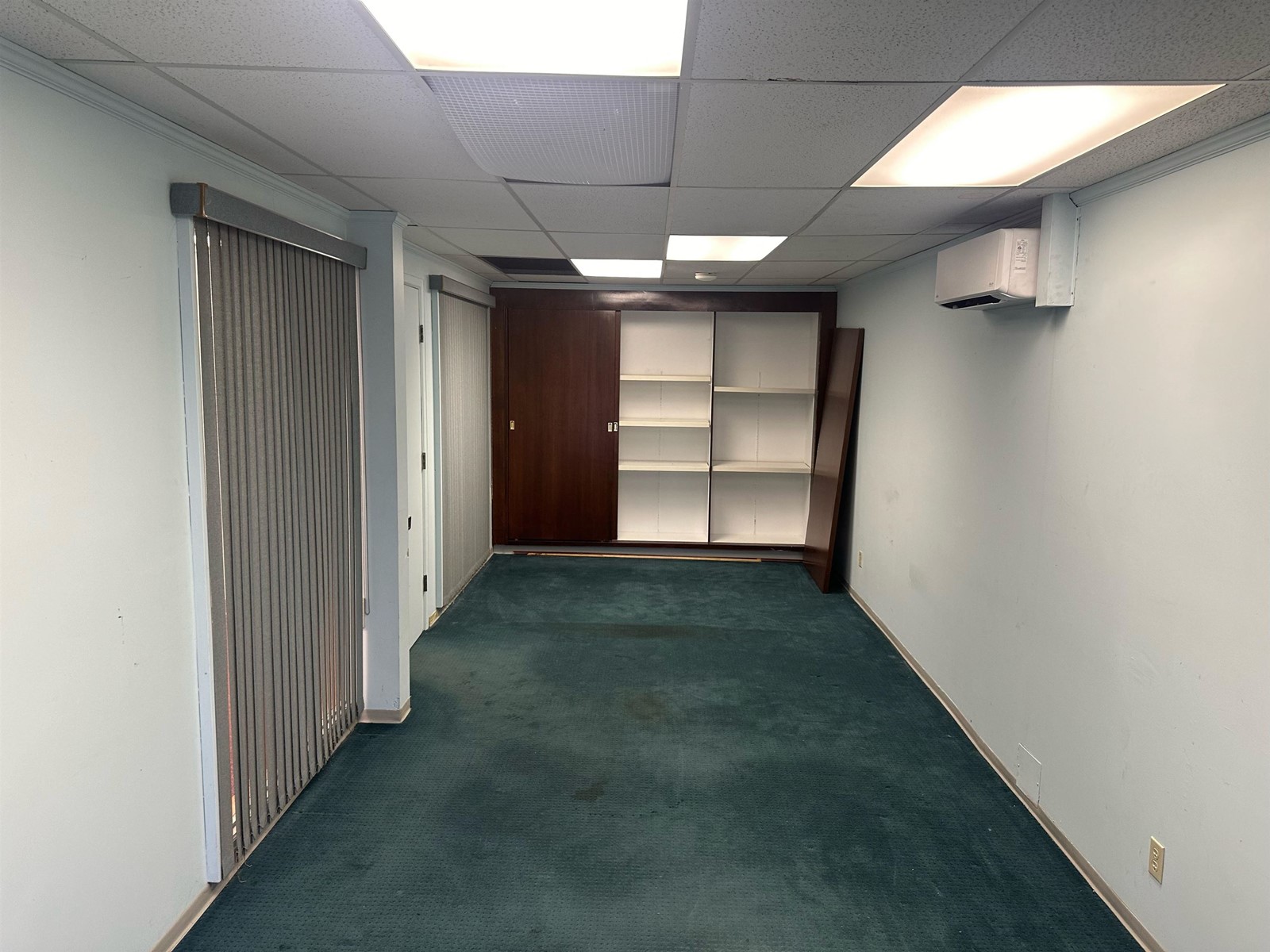 202 5752 176th Street Property Photo 10